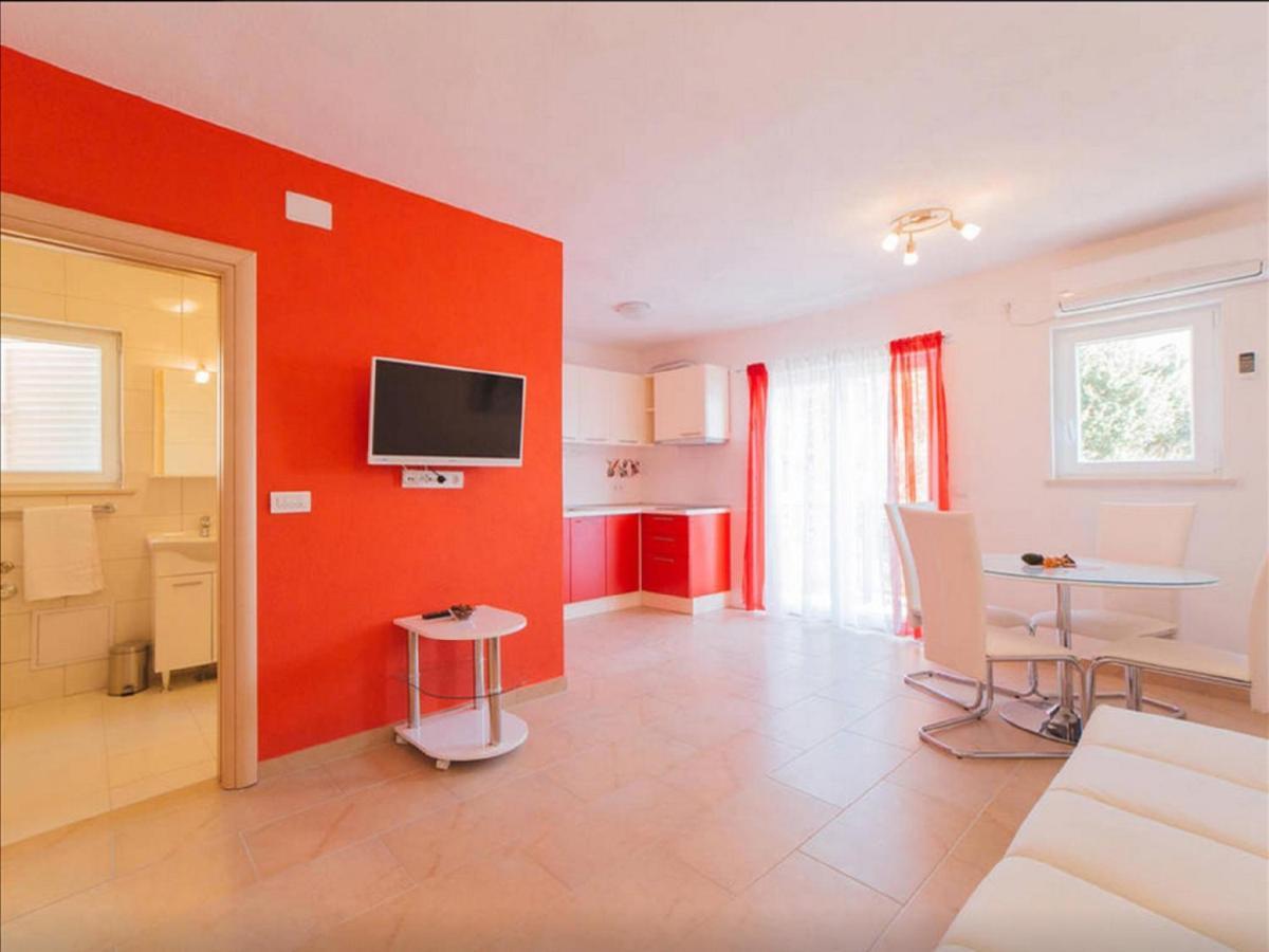 House Karlo Apartments オミシュ エクステリア 写真
