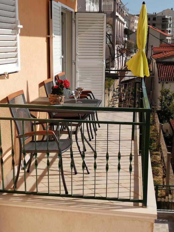 House Karlo Apartments オミシュ エクステリア 写真