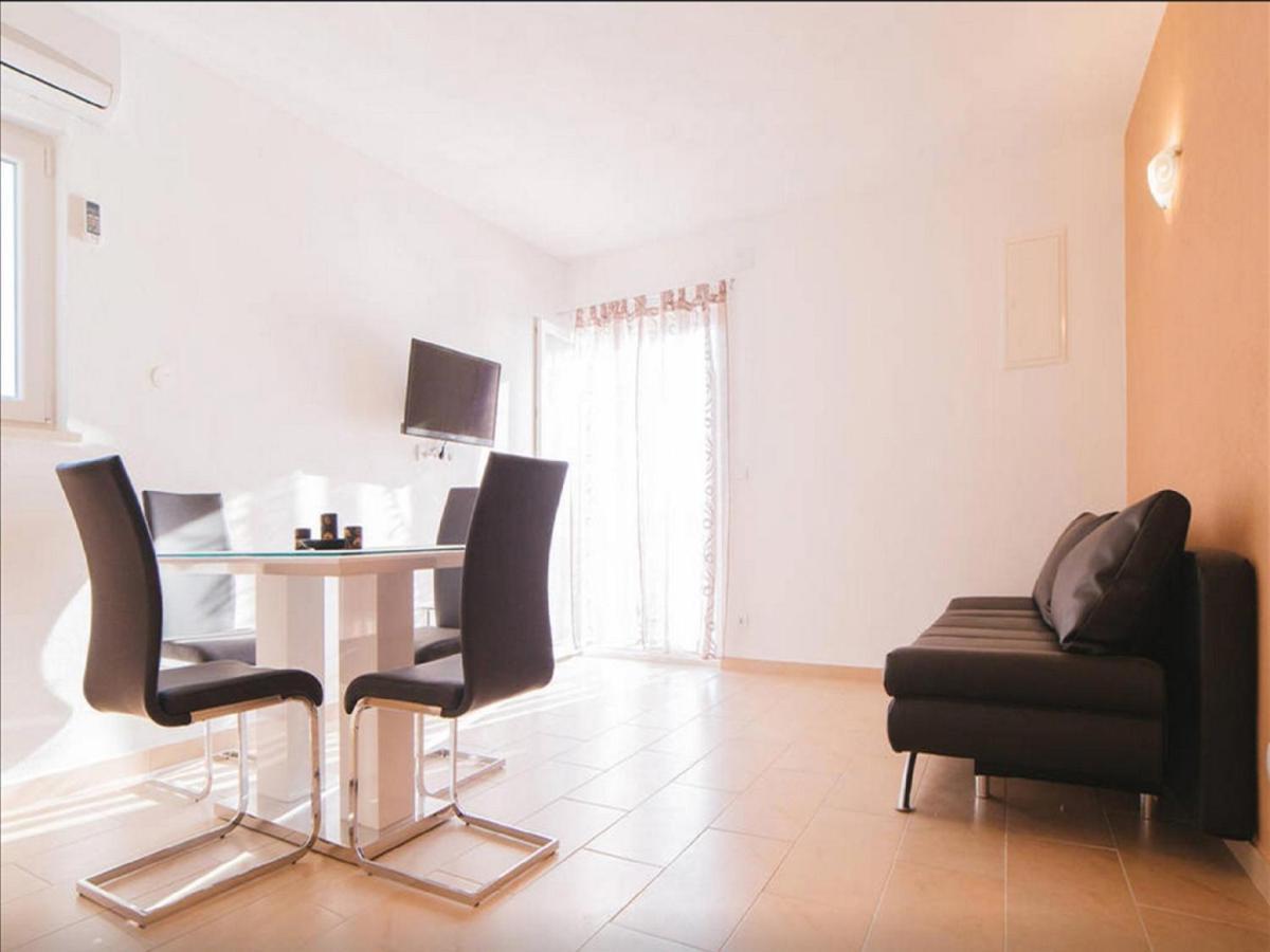 House Karlo Apartments オミシュ エクステリア 写真